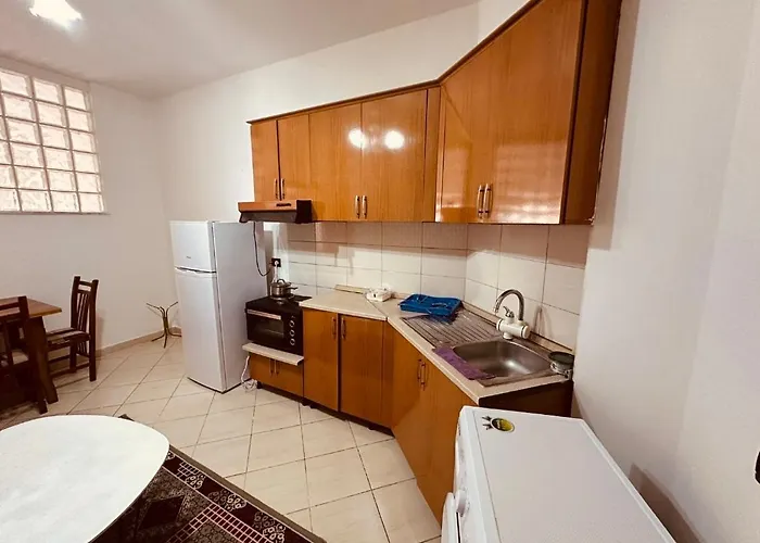 Second Lungomare Apartment Vlore