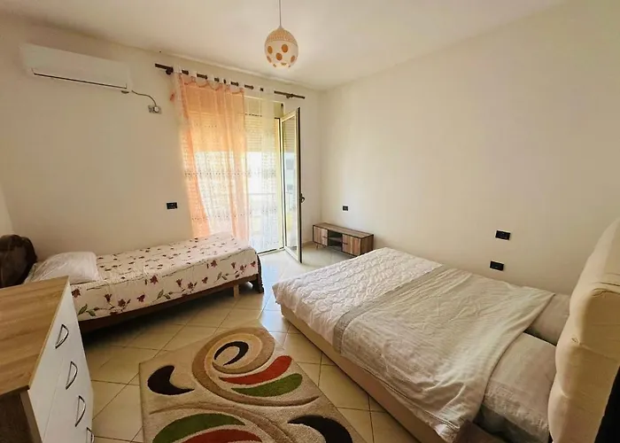 Second Lungomare Apartment